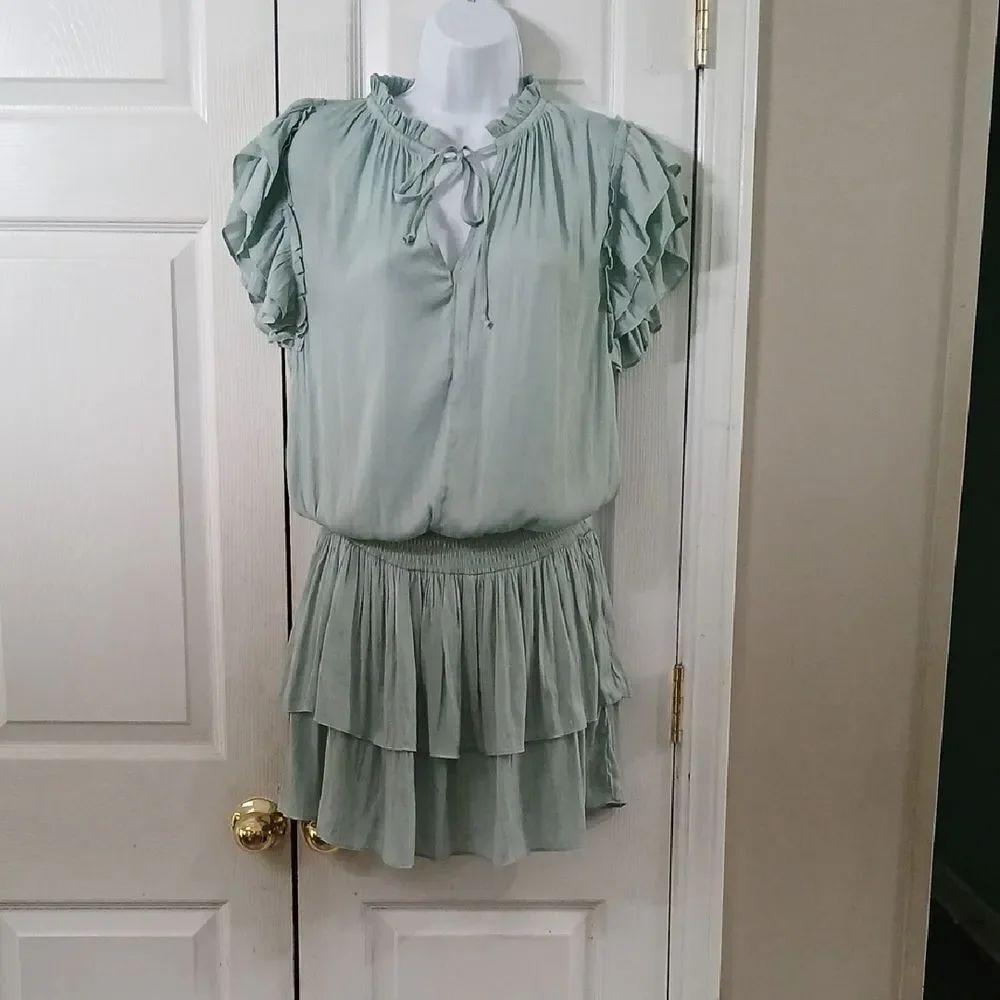 Mustard Seed light mint smocked waist layered mini dress super soft Sz S